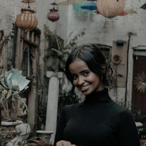 Meet your Posher, Samira